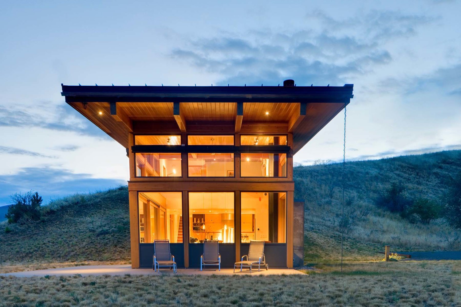 Contemporary Cabin Homes: Where Modernity Meets Nature's Embrace