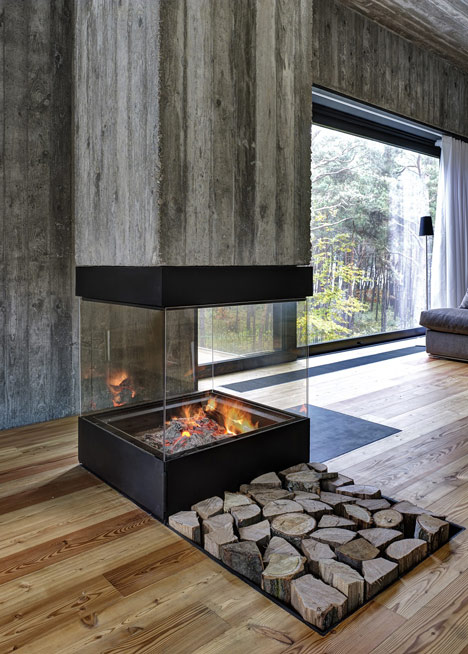 The Modern Hearth: 5 Impressive Fireplaces in Contemporary Homes
