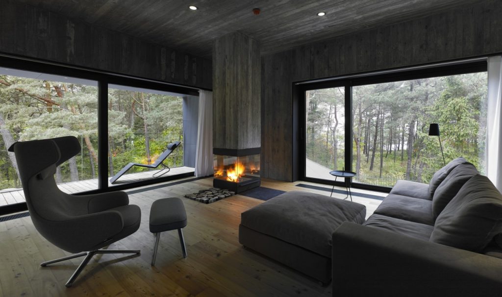 Modern Hearth: 5 Fireplaces for the Contemporary Home - Ultra Architects: house in Poland