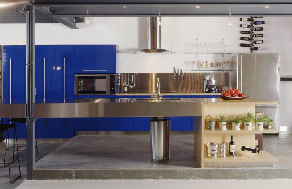 Residential Design Inspiration: A Pop of Color in the Kitchen