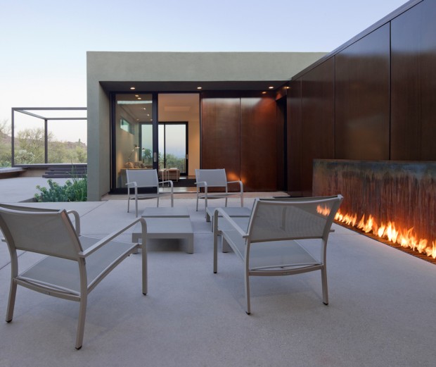 Design Inspiration: Modern Outdoor Fireplaces
