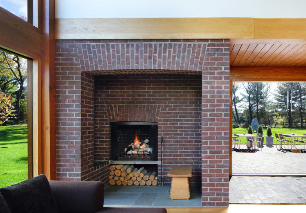 Modern Residential Architecture: Cozy Fireplaces