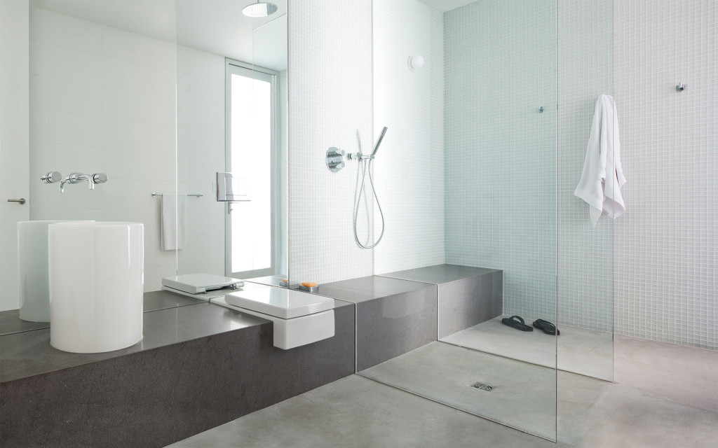 Design Inspiration for the Modern Bathroom: Dark Gray