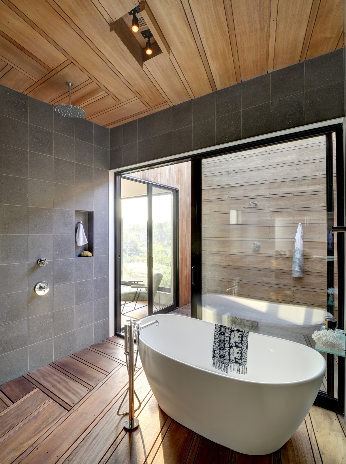 Residential Design Inspiration: Modern Master Bathrooms - Studio MM 