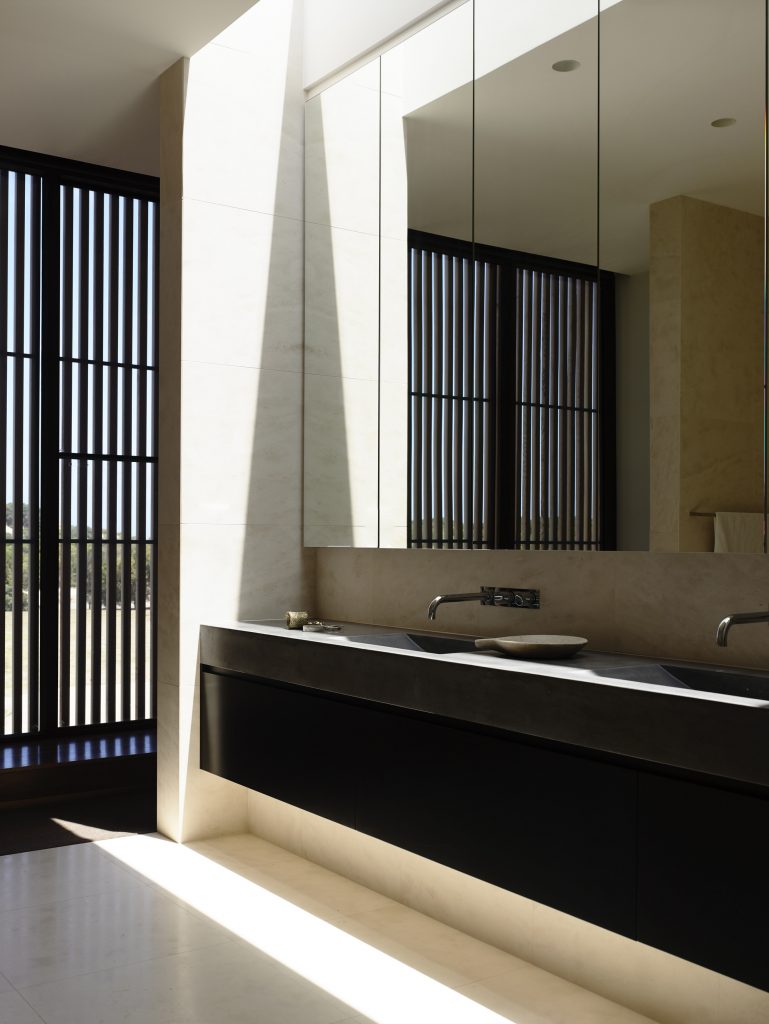 Residential Design Inspiration: Modern Wood Screens