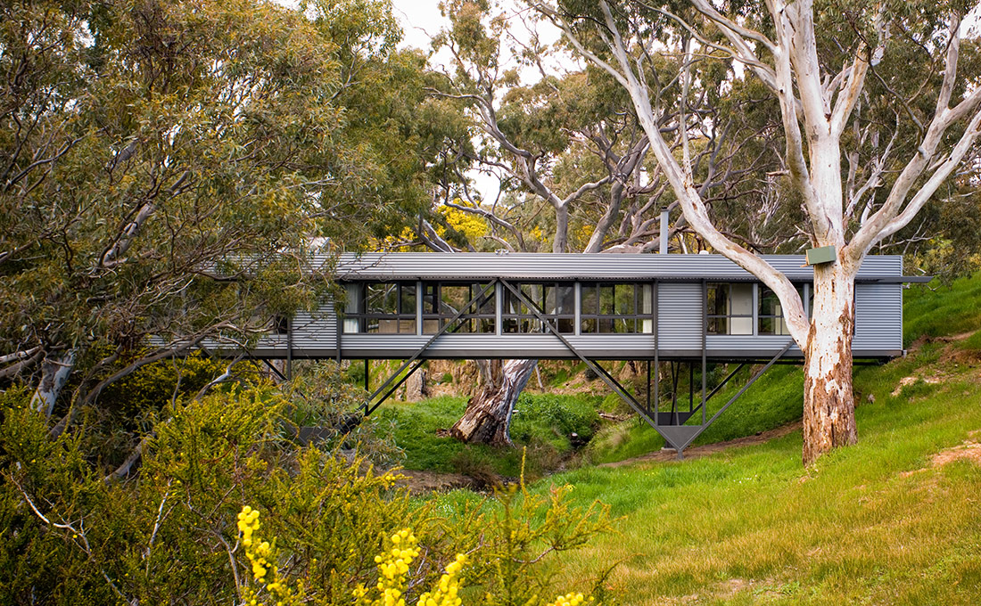 Modern Bridge House - Design Inspiration