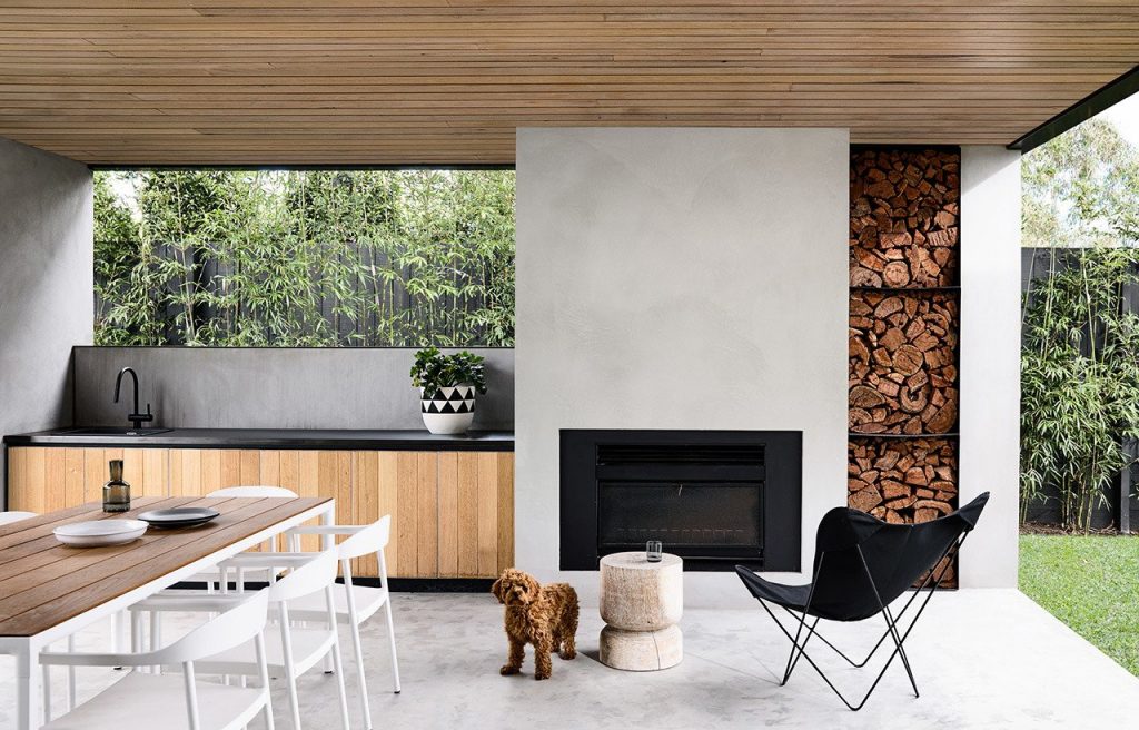 Modern Outdoor Kitchen - Residential design inspiration