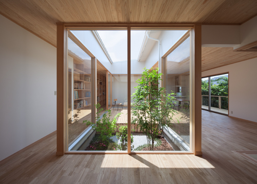 Modern Courtyard House - Residential Design Inspiration