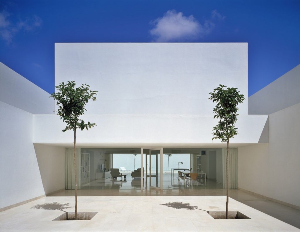 Residential Design Inspiration - Modern Courtyard House