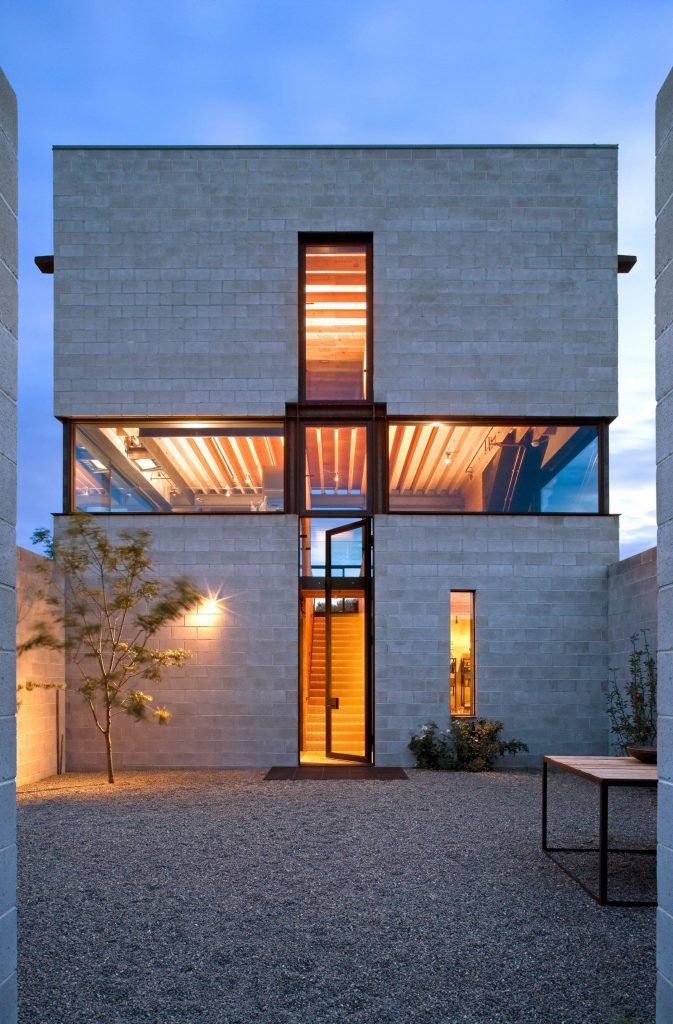 Modern Courtyard Design Inspiration - Olson Kundig Outpost